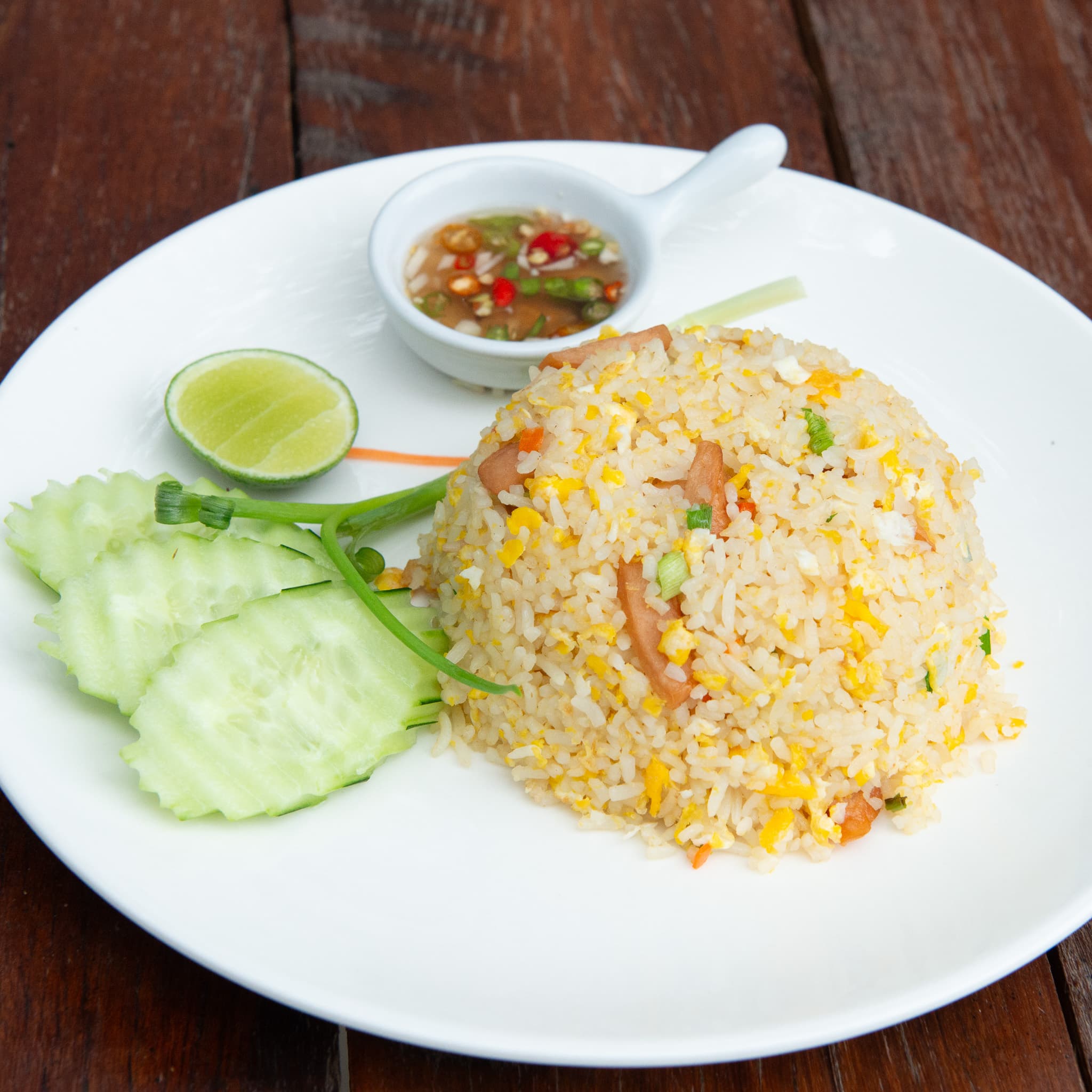 ข้าวผัดไส้กรอก